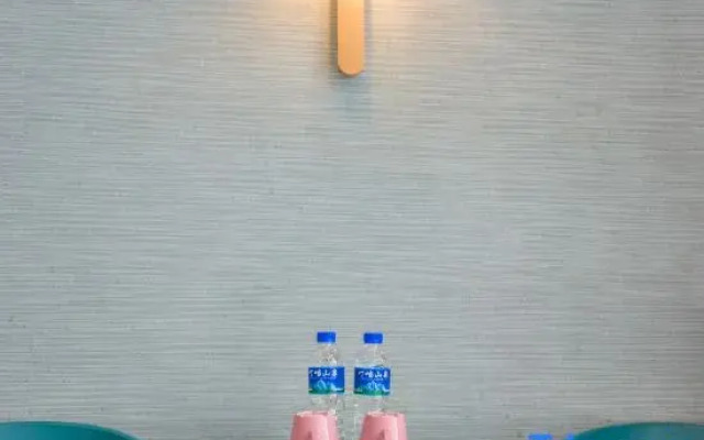 Mile Lake View Baiman Hotel (Wenquan Road Branch)