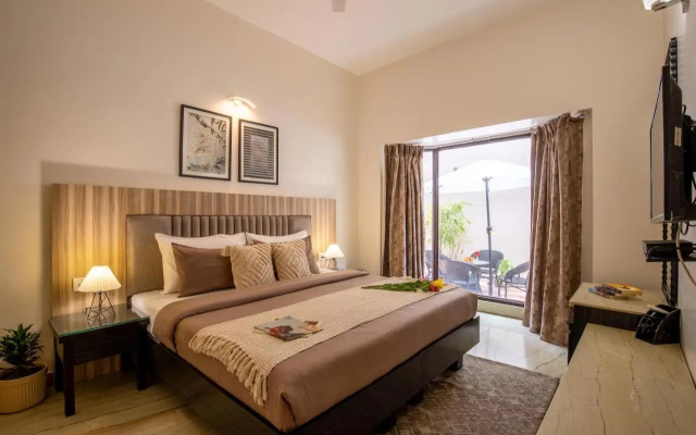 OYO 20016 SilverKey Huda City Centre