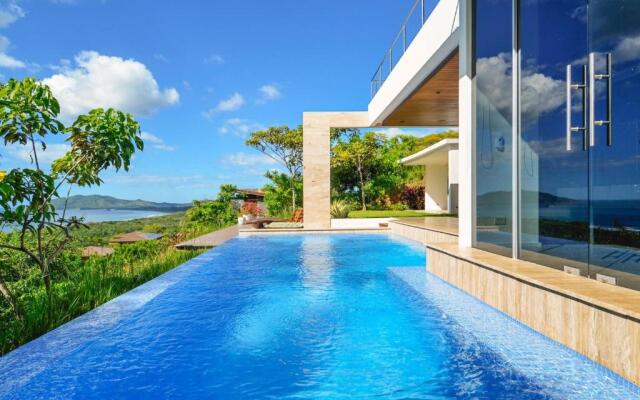 Casa Lomas del Mar Contemporary 3-BR in El Tesoro with Infinity Pool  Ocean Views