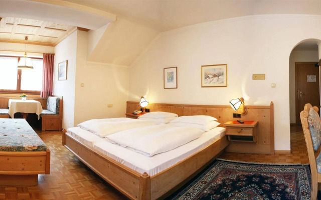 Hotel Dolomiti Madonna