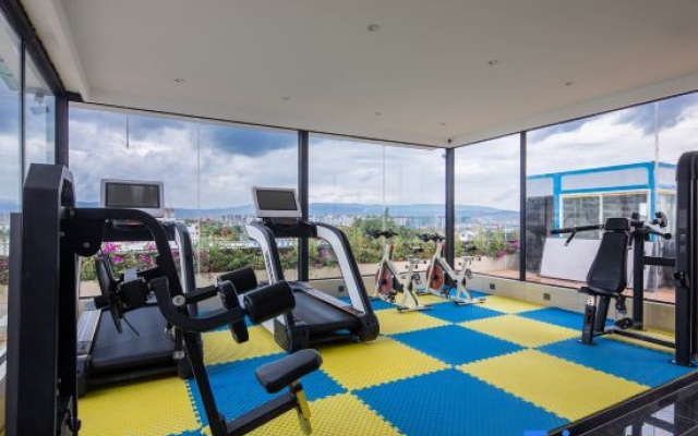 Rezen Pinge Hotel (Xishuangbanna Jinghong Airport Railway Station) – Sports – Xishuangbanna