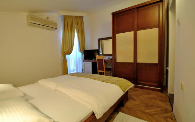 Hotel Djuric