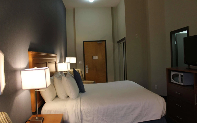 Best Western Plus Uptown Hotel