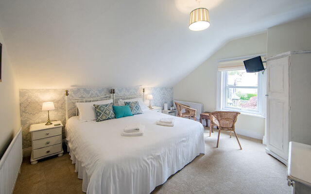Woodside Guest House