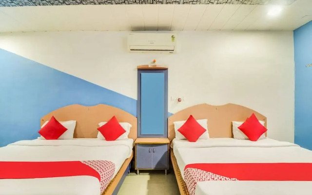 OYO 5906 Hotel Skyfox