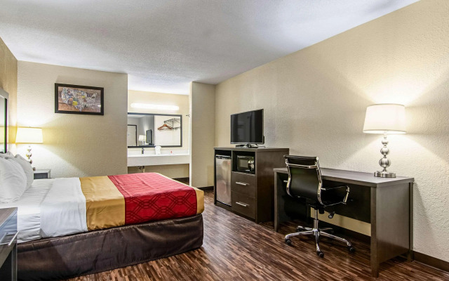 Econo Lodge Inn & Suites Matthews - Charlotte