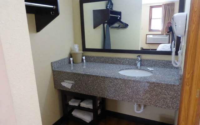 Red Roof Inn Des Moines