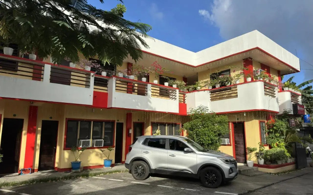 Galoso Travellers Inn by RedDoorz