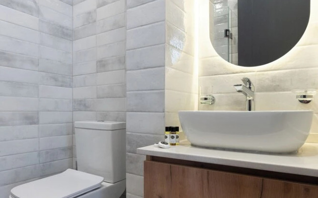 Stones Throw Apartments