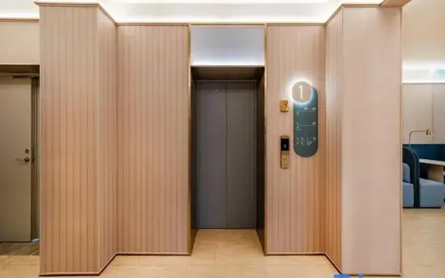 HanTing Hotel (Kunming Anning Donghu Park)