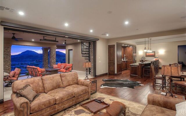 Palisades Estate 5 BR by Casago