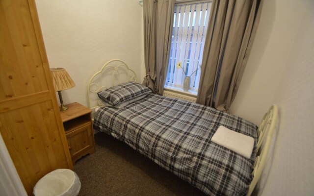 65 Tynedale Avenue - Holiday Home