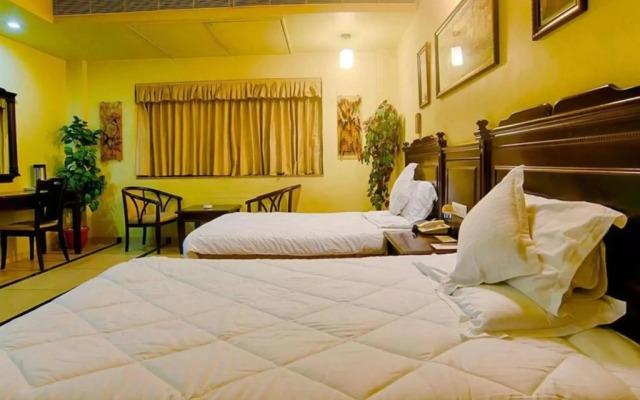 Hotel La Casa Inn