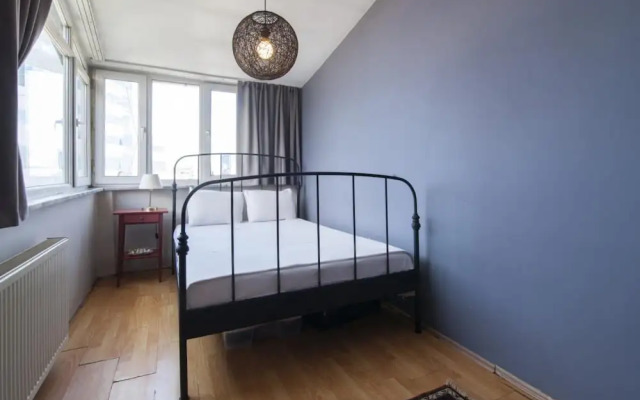 Central Flat 650 m to Metro and Cevahir in Sisli