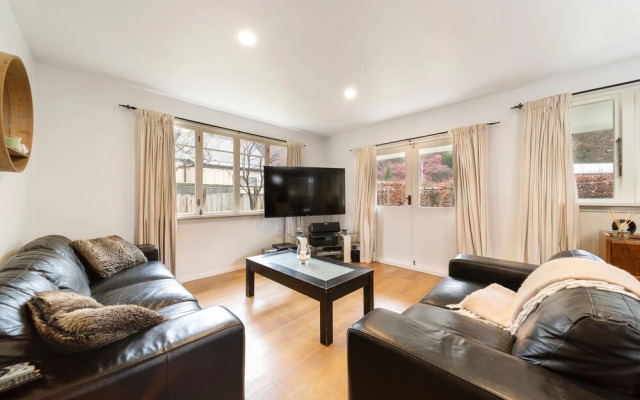 Picturesque Home in Historical Arrowtown