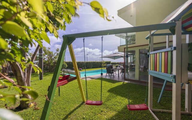 Pool, sun and sea View - Villa das Quebradas