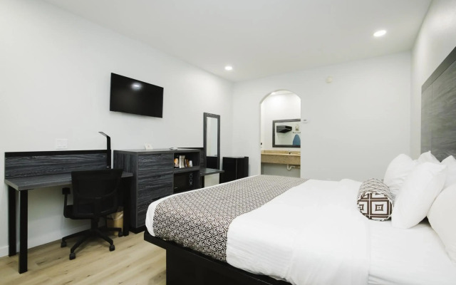 Sapphire Inn and Suites