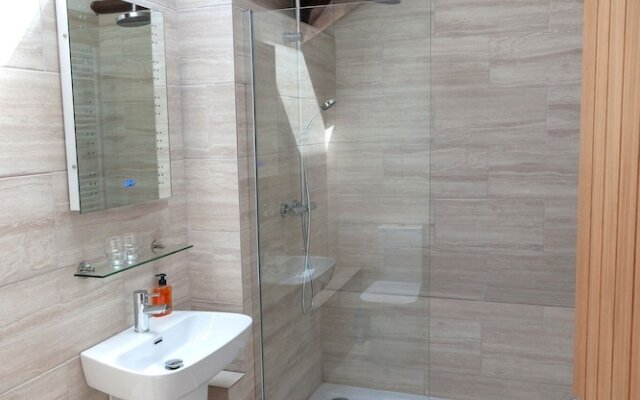 Leha Vean Bed and Breakfast