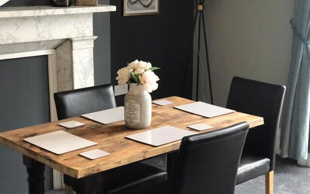 The Leven Guesthouse