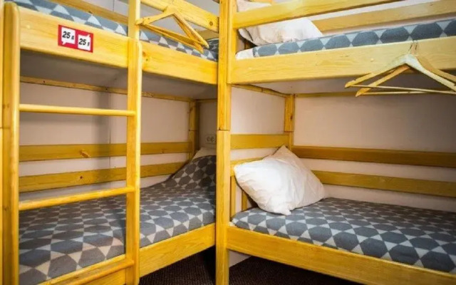 Hostel N1 Light