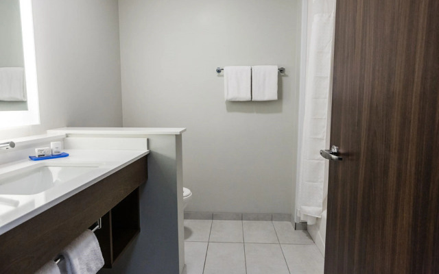 Holiday Inn Express Hotel & Suites Edmonton South by IHG