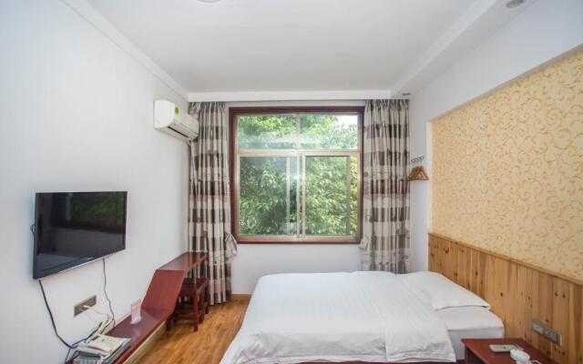 Zhangjiajie Yijiaqin Hotel