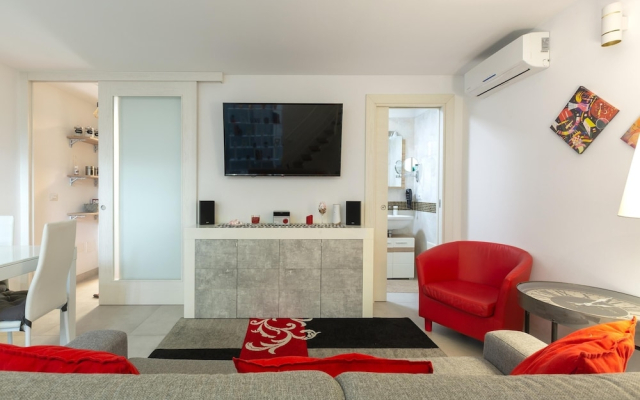 3160 Dolce Suite by Barbarhouse