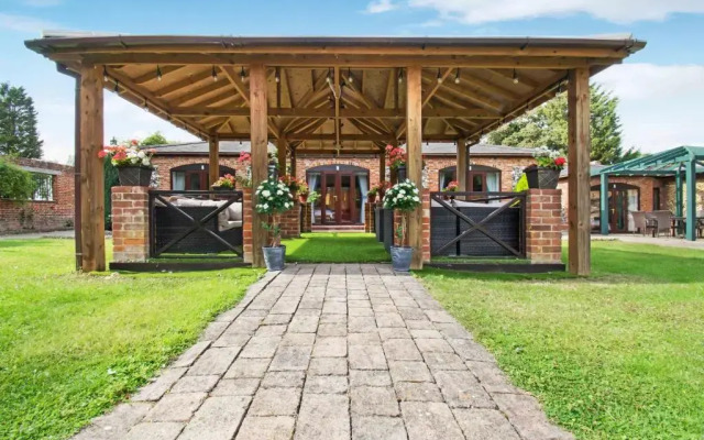Sturmer Hall Hotel & Conference Centre