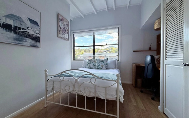 Korora Court by Charlesworth