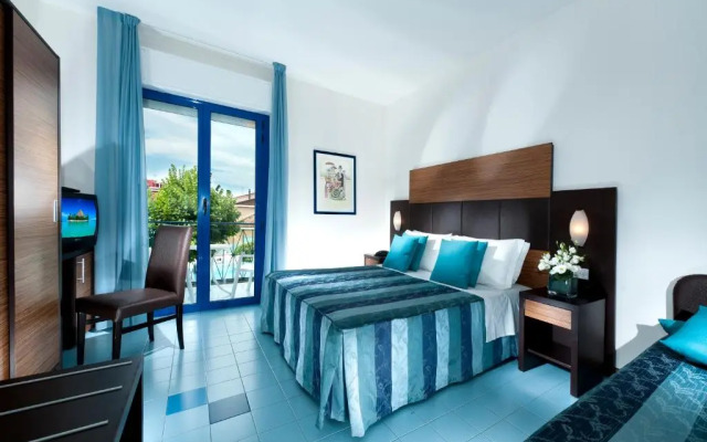 Hotel Paris Resort