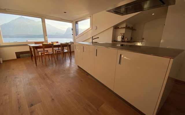 Otium - Luxury Lake View