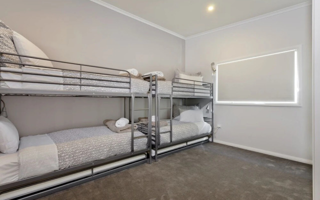 The Elements West - Jindabyne