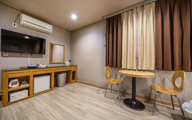 Seogwipo Beach Hotel