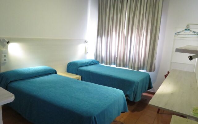 Hostel Almansa