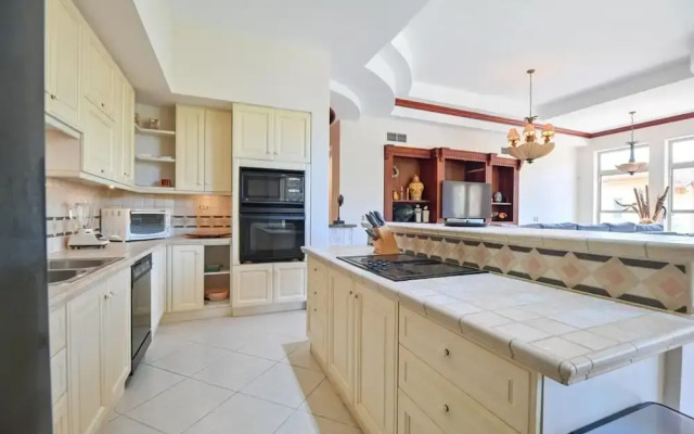 CR Luxury Bella Vista 7A 3 Bdrm