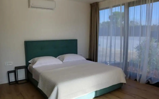 Sunset Villa Aves With Pool, Gym and Sauna