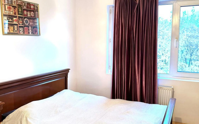 Vintage Bucharest apartment