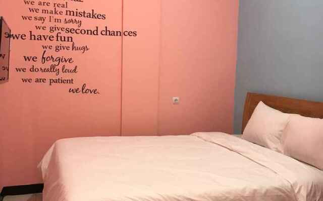 RoomZ Budget Residence