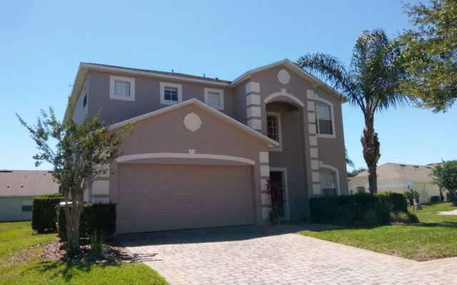 The Shire, Davenport, US