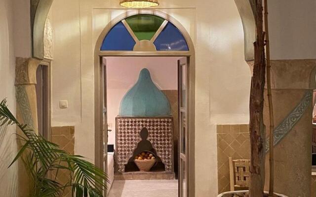 Riad Ajarif by Riad Tawargit