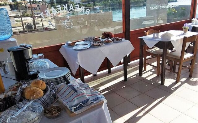 Thania Seaside Smotel - Adults Only