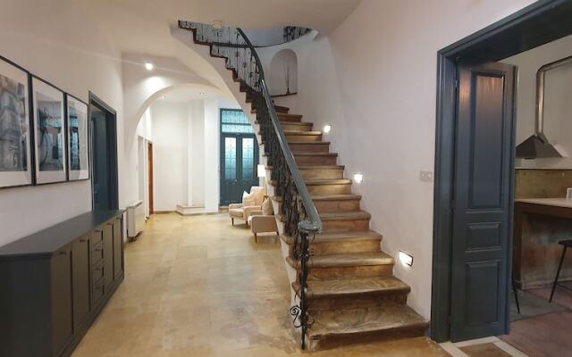 Phaedrus Living Cozy House Aischylou
