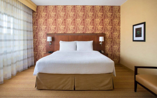 Courtyard by Marriott Mahwah
