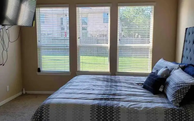 Luxury Stay - Near Houston Airport