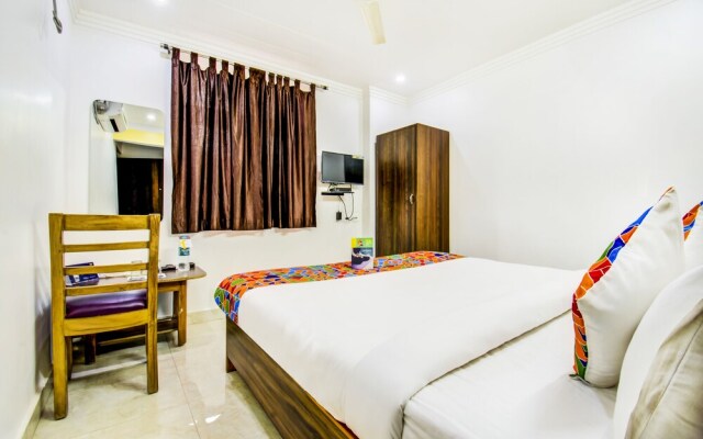Fabhotel Grand Sheela