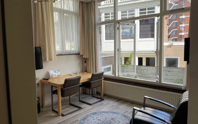 Plato by Hofstad Studios