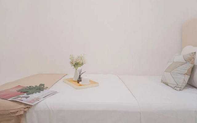 Modern Furnished and Homey 2BR at Podomoro Golf View Apartment – Guest Rooms – Depok
