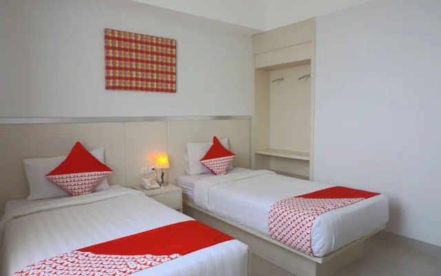 OYO 3269 Hotel Grand Sayang Park Makassar