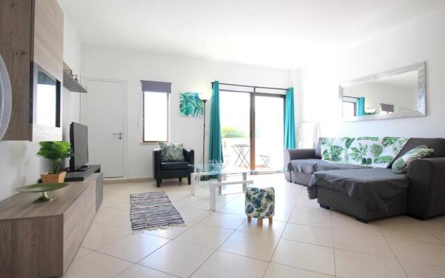 Apartment With Pool - Albufeira