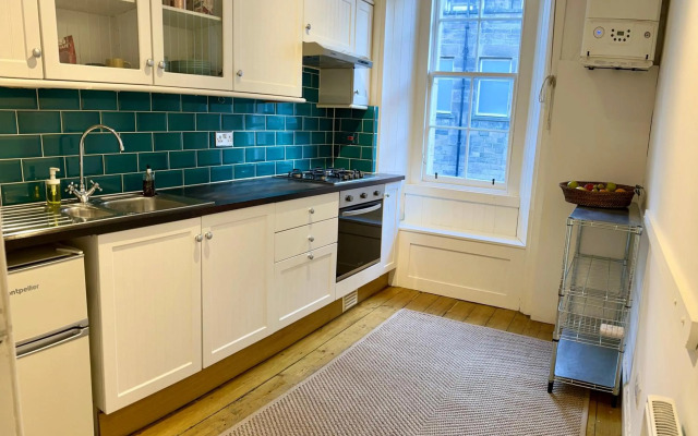 Old Town Centre Apartment 5 mins to Edinburgh Castle